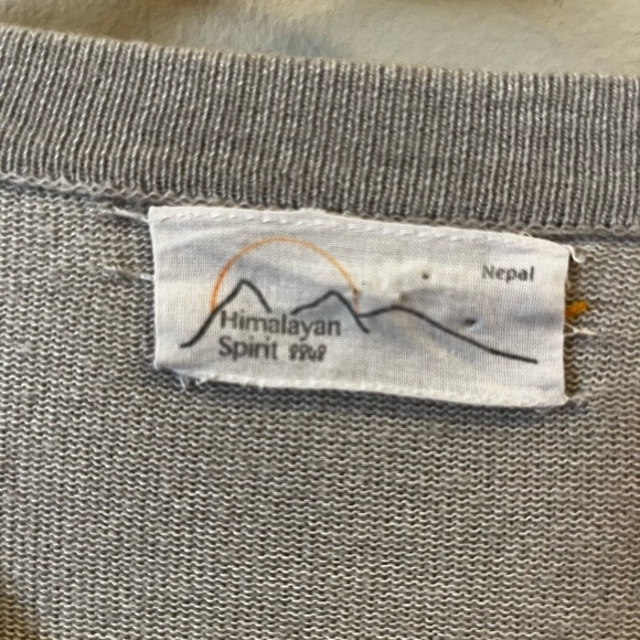 Cashmere and bamboo grey Made in Nepal Sweater. Size Large. Himalayan Sp… - Picture 3 of 7